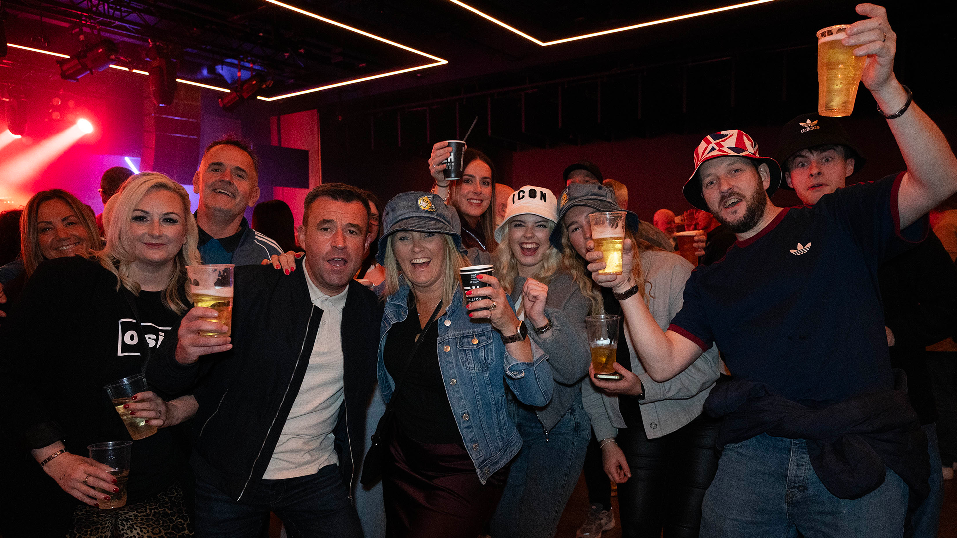 Fans at Edmiston House Clyde Rooms