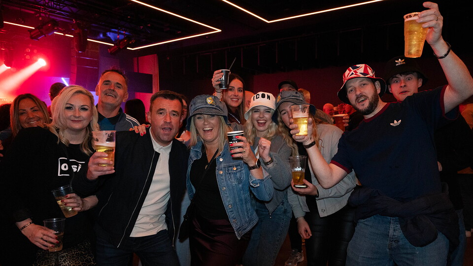 Fans at Edmiston House Clyde Rooms