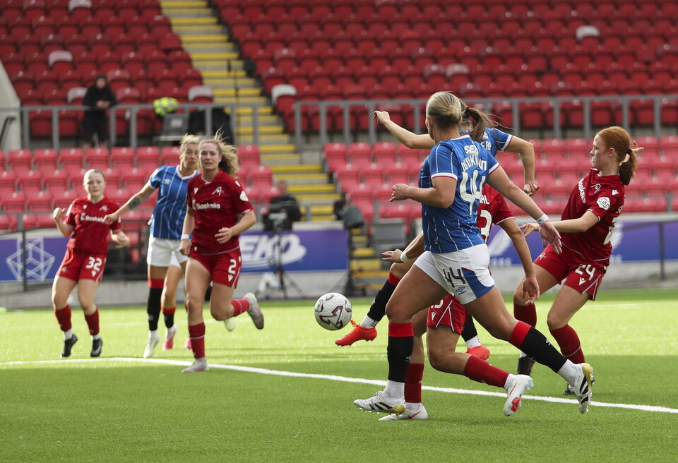200926 Rangers v Aberdeen, Laura Berry Goal