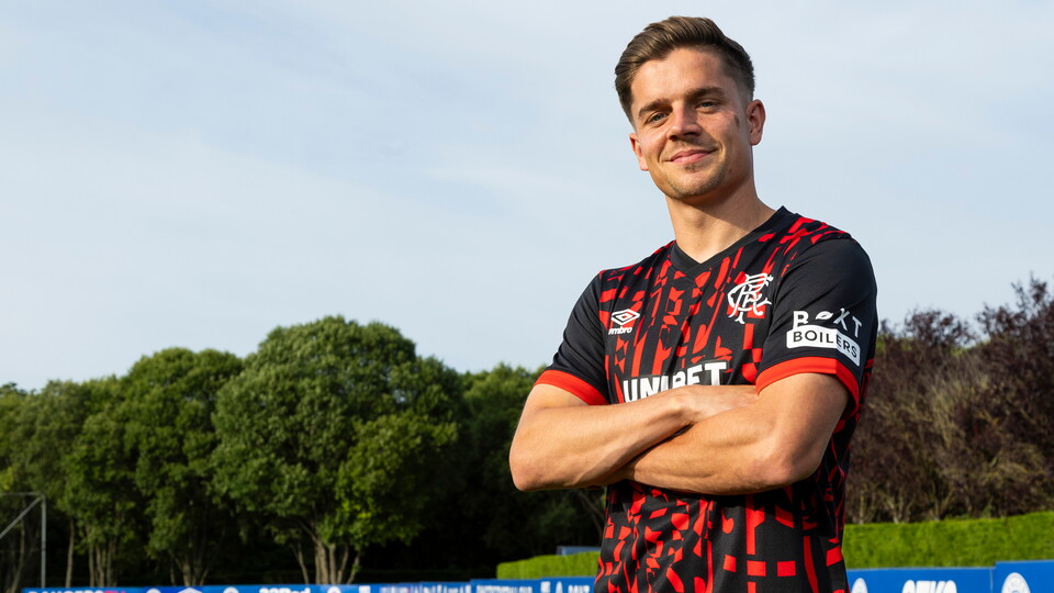 Cammy Devlin Signs