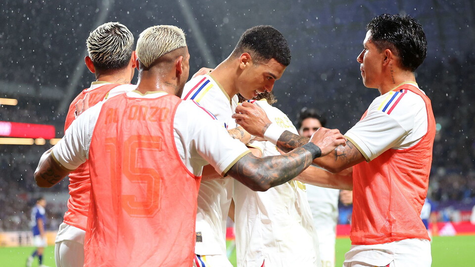 Kevin-Kelsy-Japan-v-Venezuela