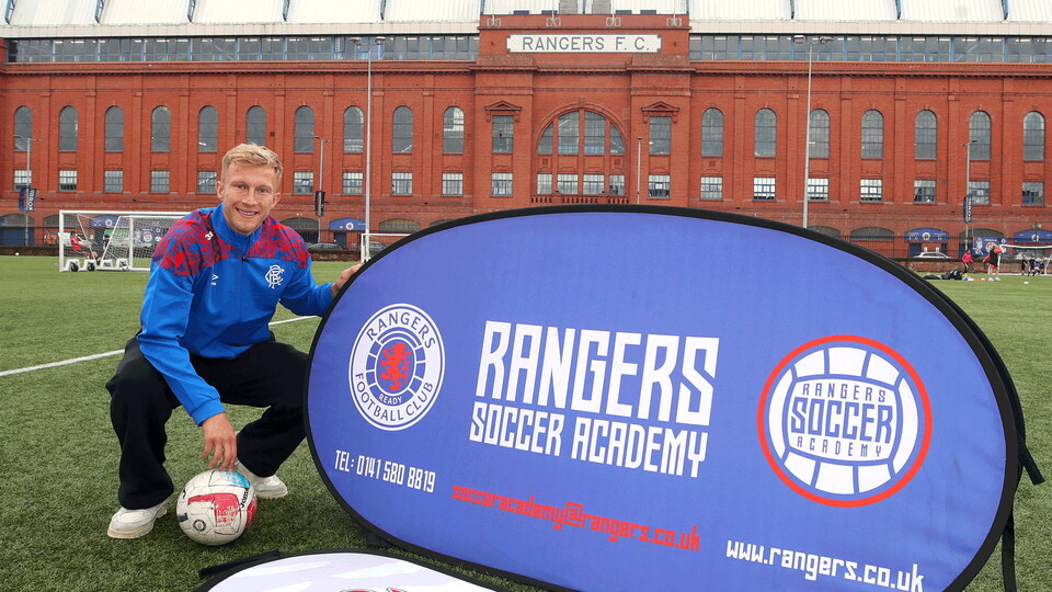 040826-Ross-McCrorie-Visits-Rangers-Soccer-Academy-20-.
