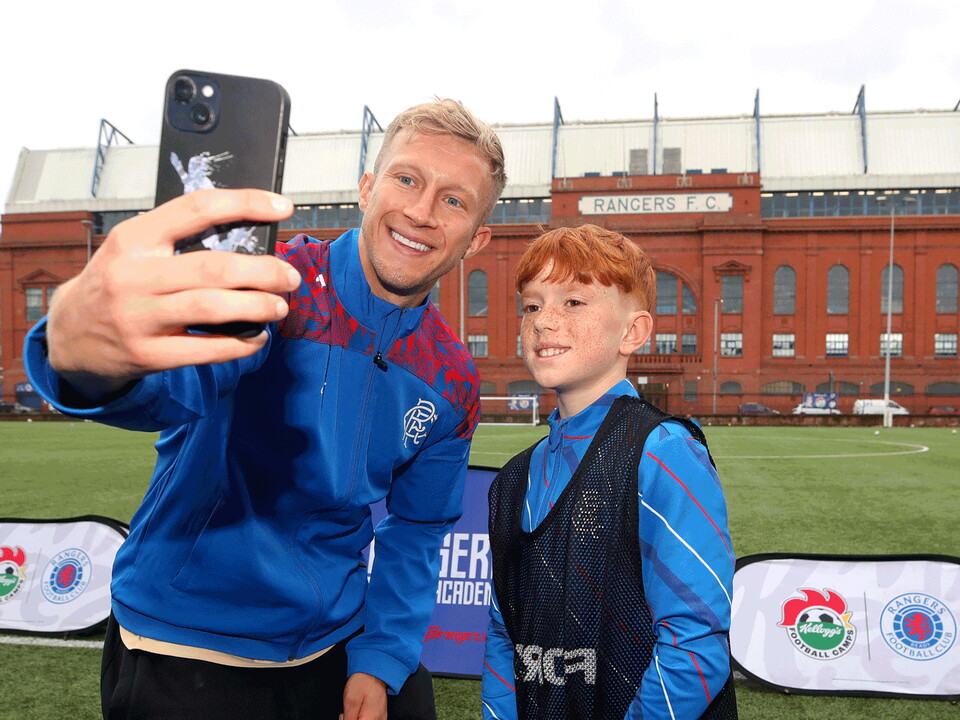040826 Ross McCrorie Visits Rangers Soccer Academy