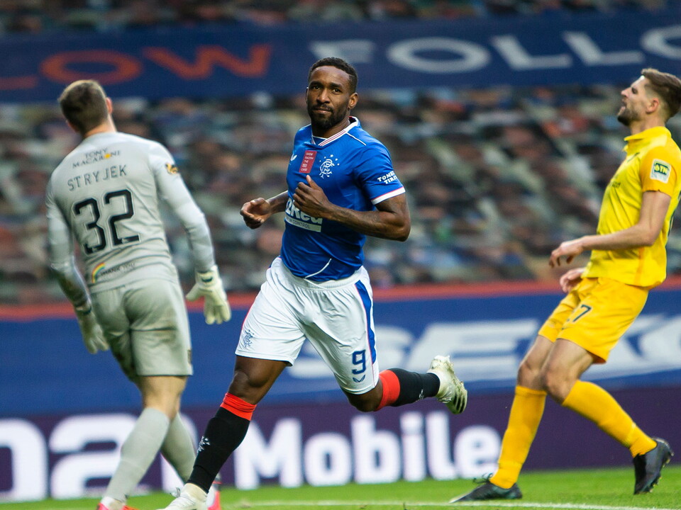 251020-Rangers-vs-Livingston,-Defoe-Goal-Celebration